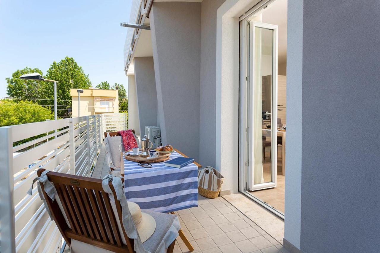 Appartamenti Villa Miramare Rímini Exterior foto