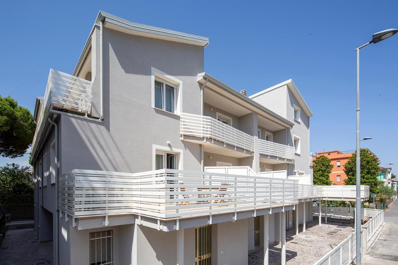 Appartamenti Villa Miramare Rímini Exterior foto